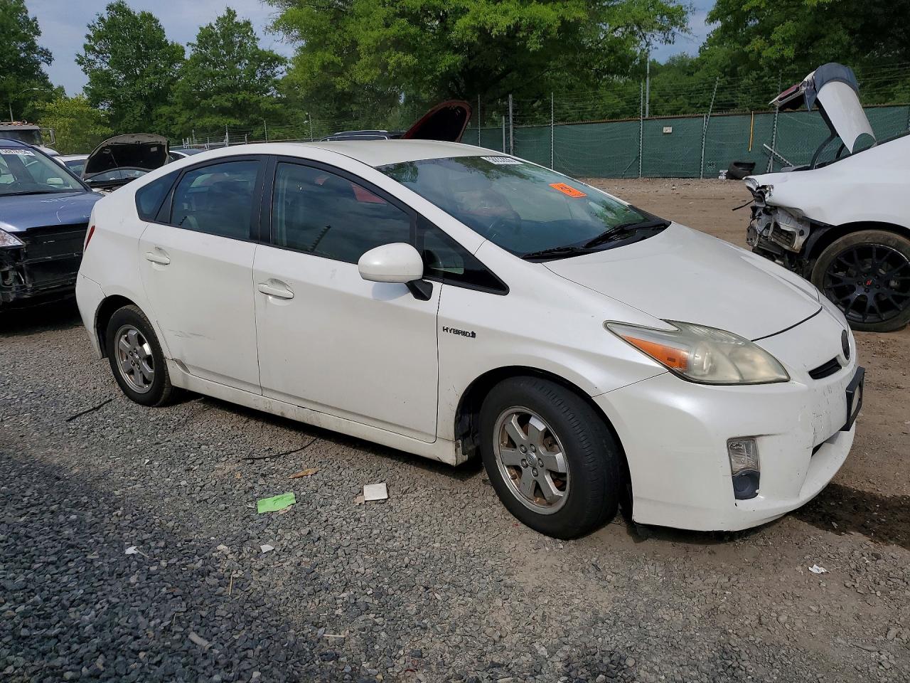 2011 Toyota Prius Two Белый vin: JTDKN3DU9B0296485
