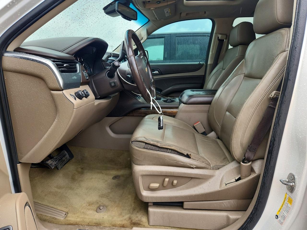 2018 Chevrolet Tahoe K1500 Lt Белый vin: 1GNSKBKC6JR179574