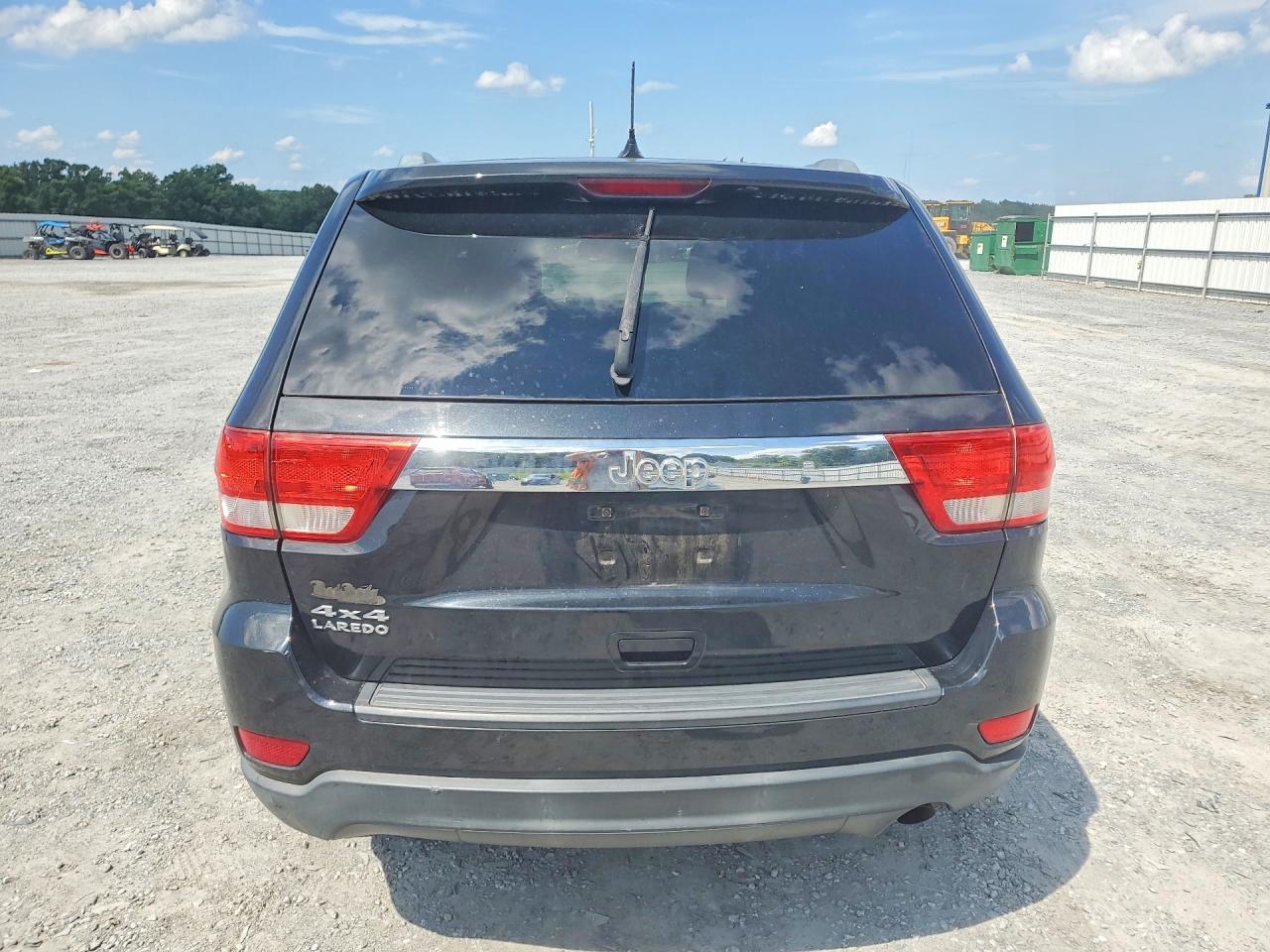2011 Jeep Grand Cherokee Laredo Черный vin: 1J4RR4GG8BC576230
