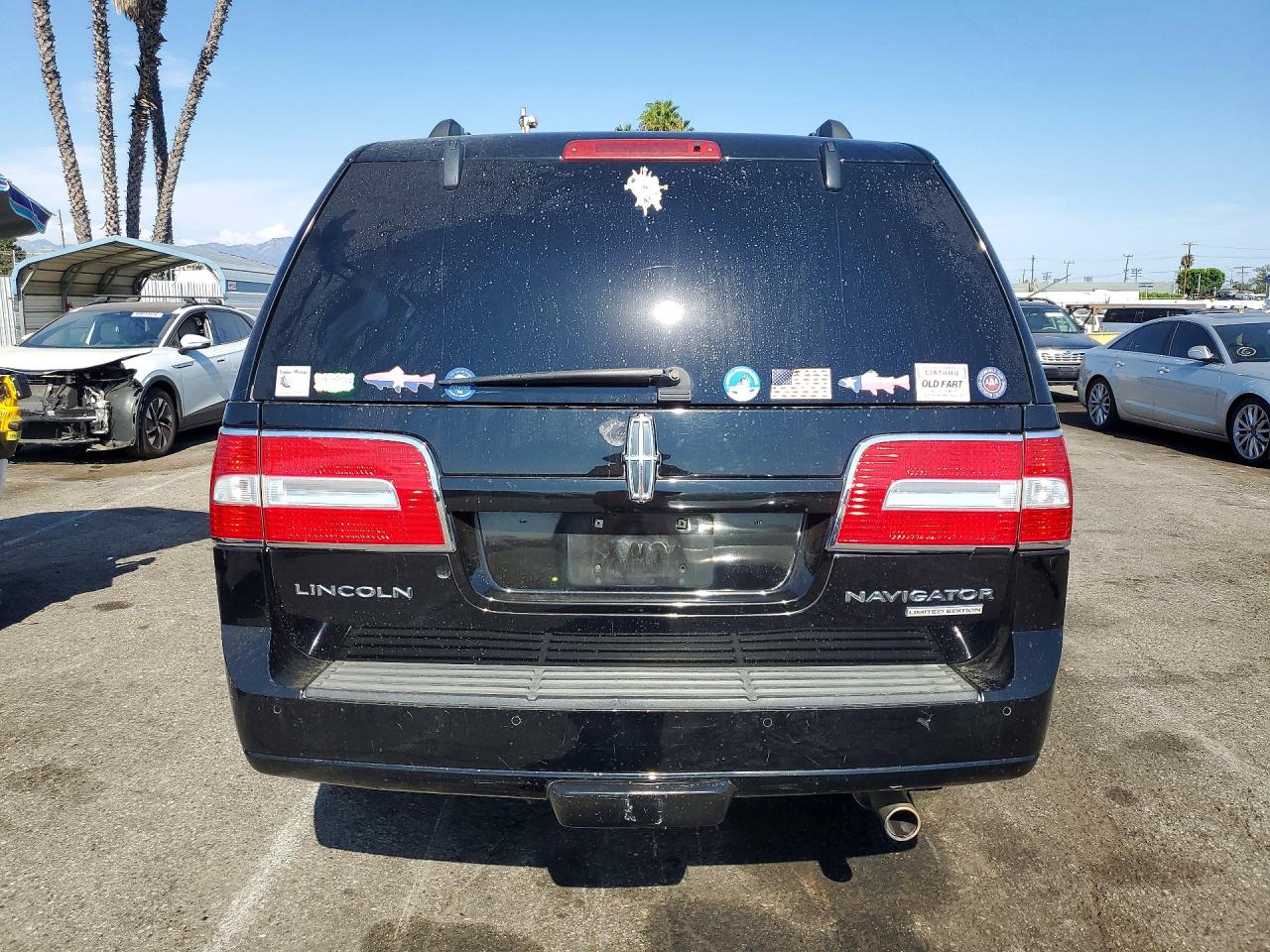 2011 Lincoln Navigator Black vin: 5LMJJ2J51BEJ09461