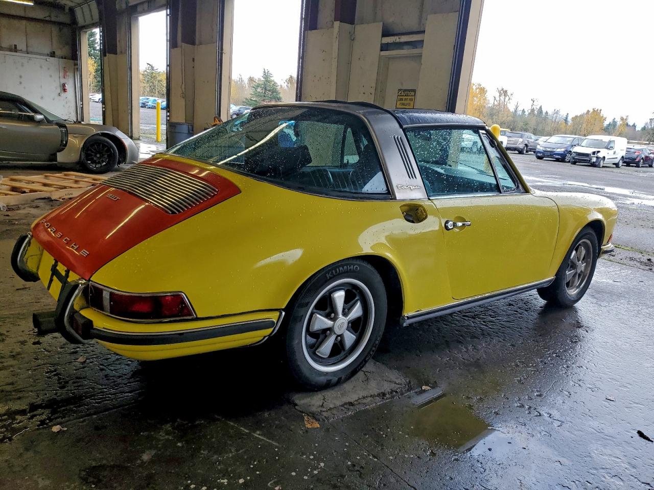 1972 Porsche 911 Yellow vin: 9112110547