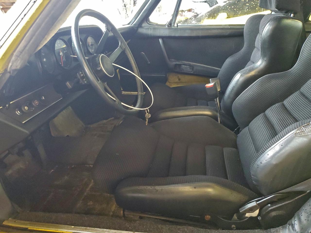 1972 Porsche 911 Yellow vin: 9112110547