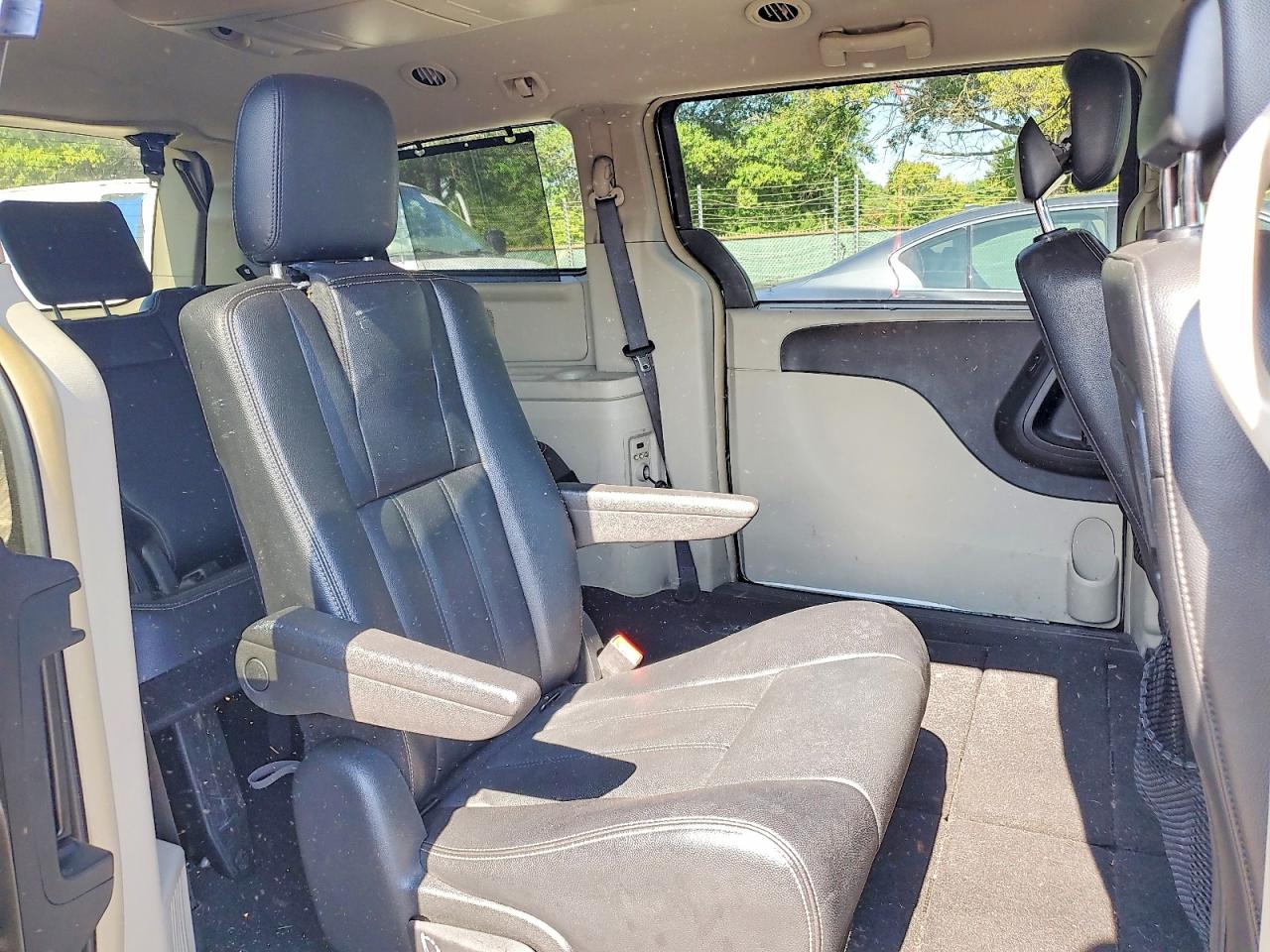 2015 Chrysler Town & Country Touring Черный vin: 2C4RC1BG7FR619790