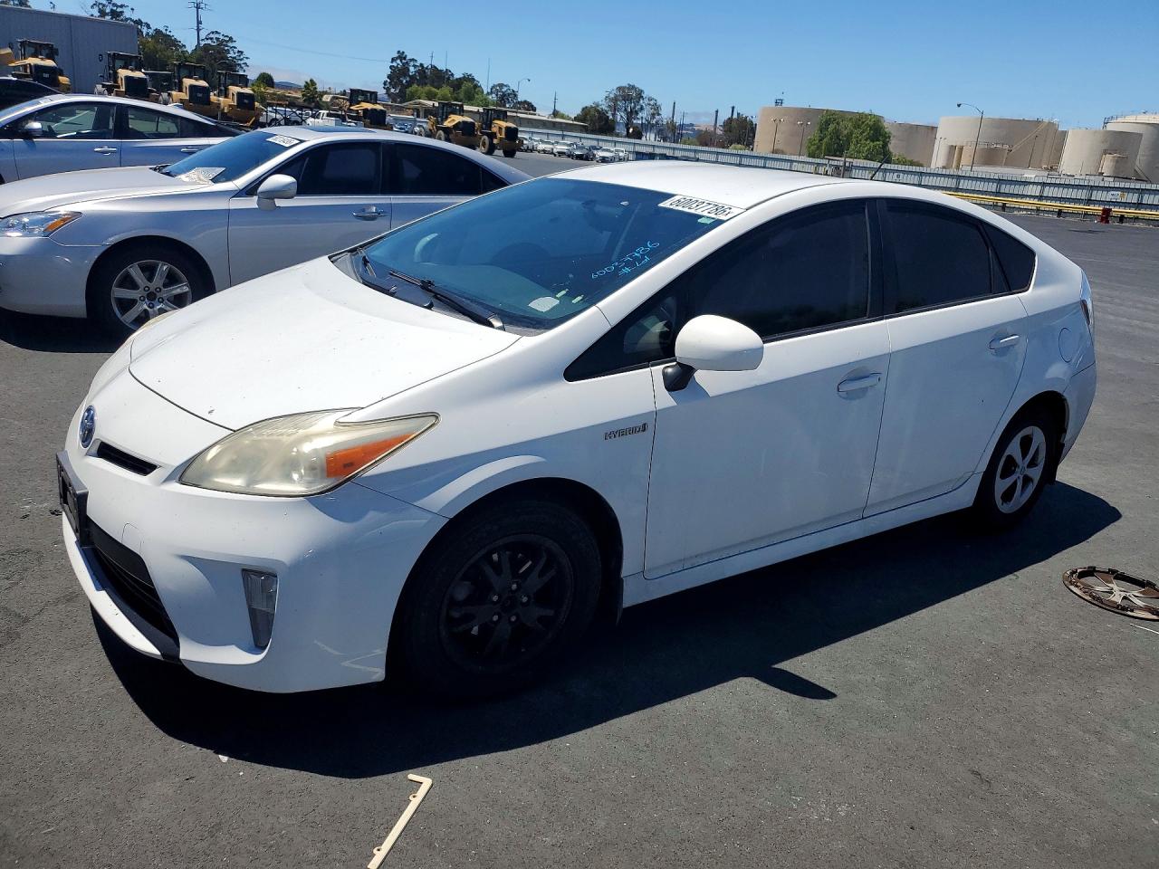 2013 Toyota Prius Two White vin: JTDKN3DU1D5603525