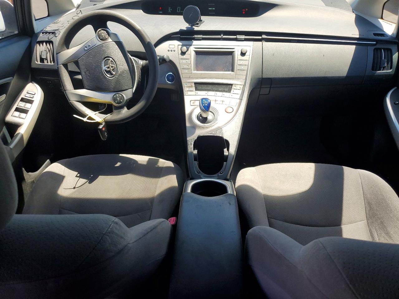 2013 Toyota Prius Two White vin: JTDKN3DU1D5603525