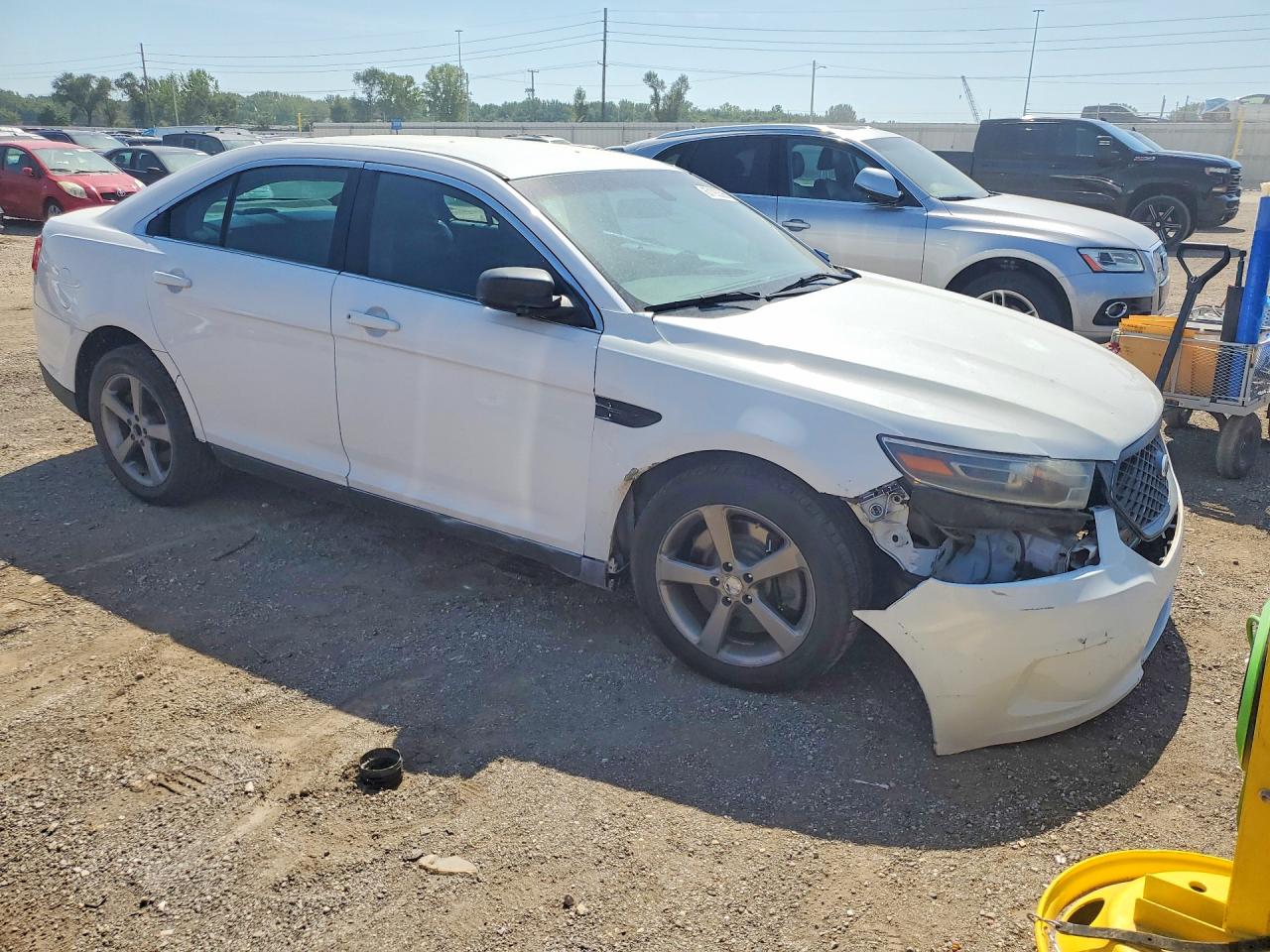 2015 Ford Taurus Police Interceptor White vin: 1FAHP2L82FG102336