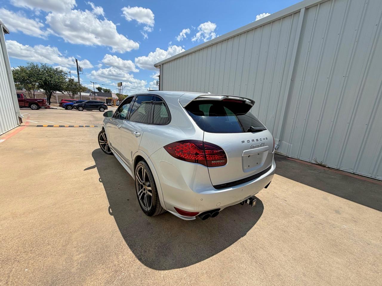 2014 Porsche Cayenne Gts Silver vin: WP1AD2A22ELA75002