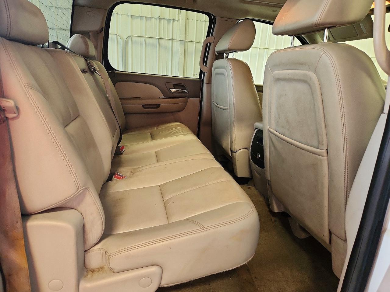 2008 Chevrolet Silverado K1500 White vin: 3GCEK13388G296629