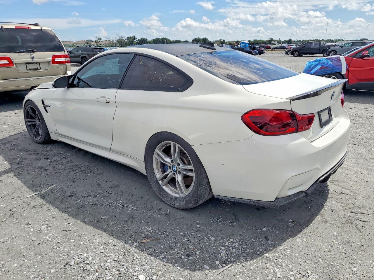 2015 Bmw M4 White vin: WBS3R9C59FK333107