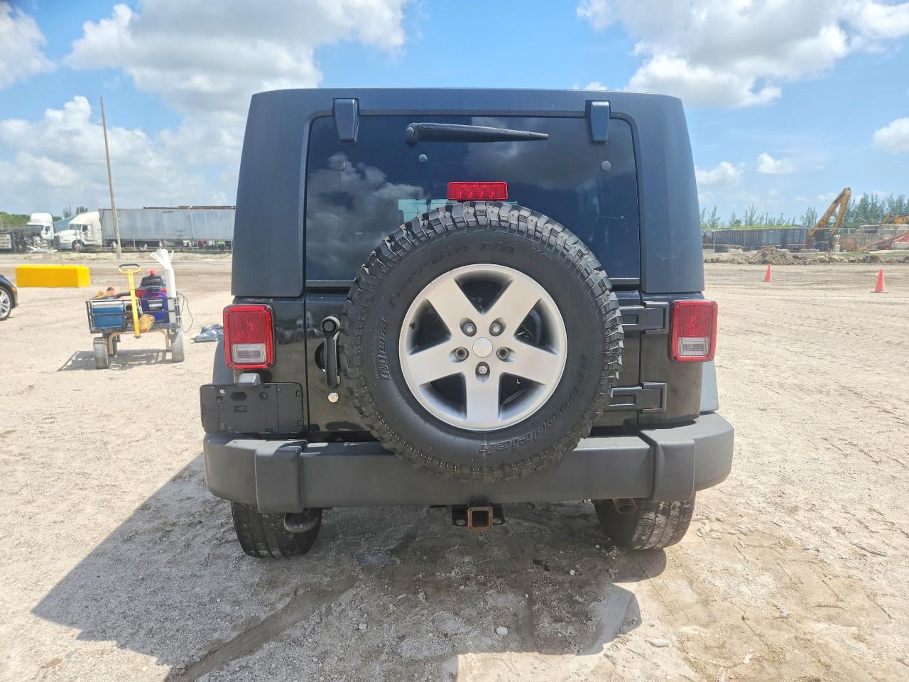 2010 Jeep Wrangler Unlimited Rubicon Black vin: 1J4HA6H12AL187929