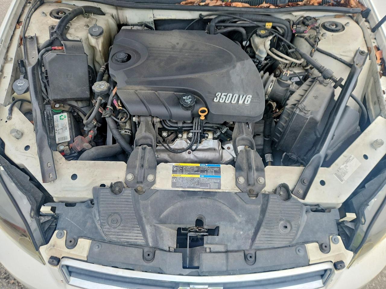 2009 Chevrolet Impala Ls Белый vin: 2G1WB57K391260928