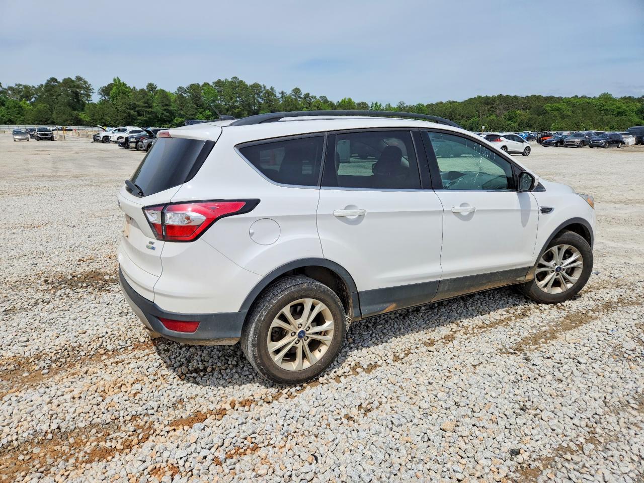 2018 Ford Escape Se White vin: 1FMCU9GD7JUC49237