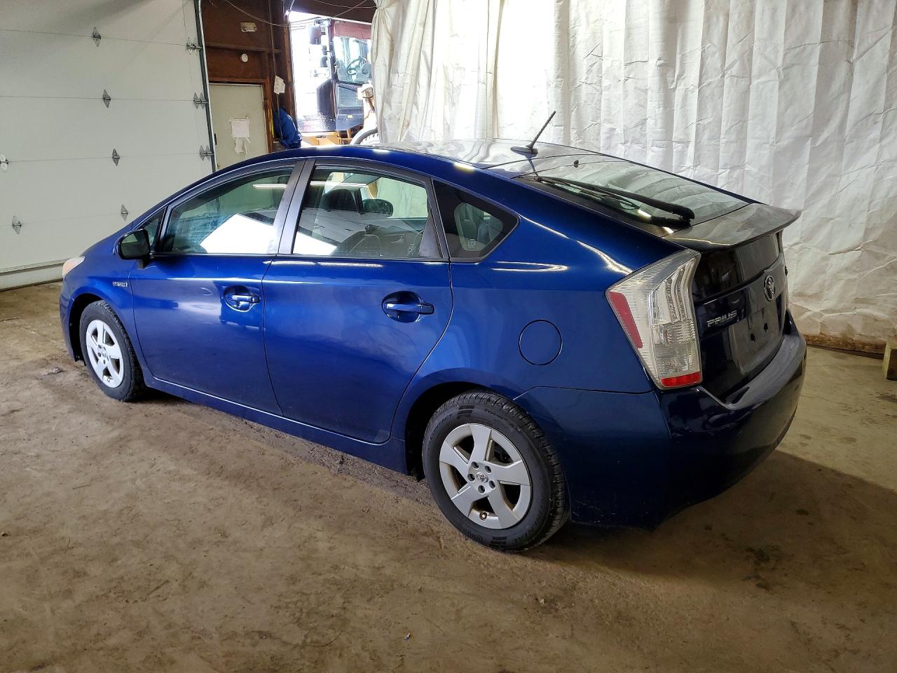 2011 Toyota Prius Three Blue vin: JTDKN3DU0B0312430