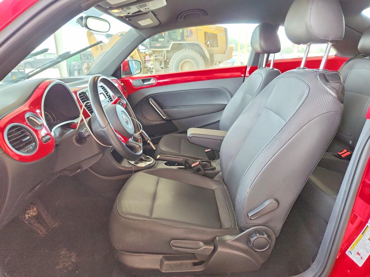 2014 Volkswagen Beetle Red vin: 3VWJX7ATXEM606912