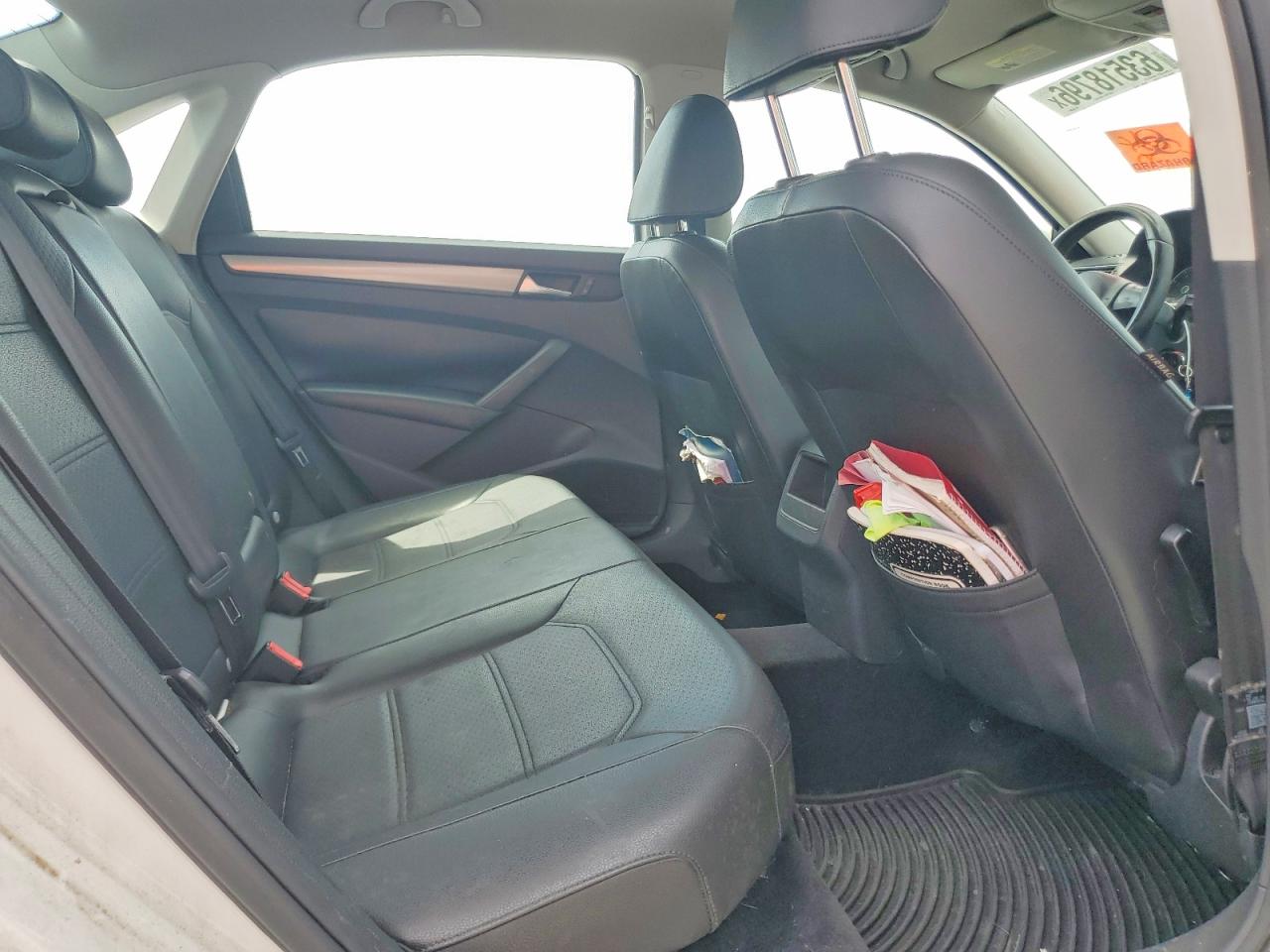 2014 Volkswagen Passat S White vin: 1VWAS7A34EC047387