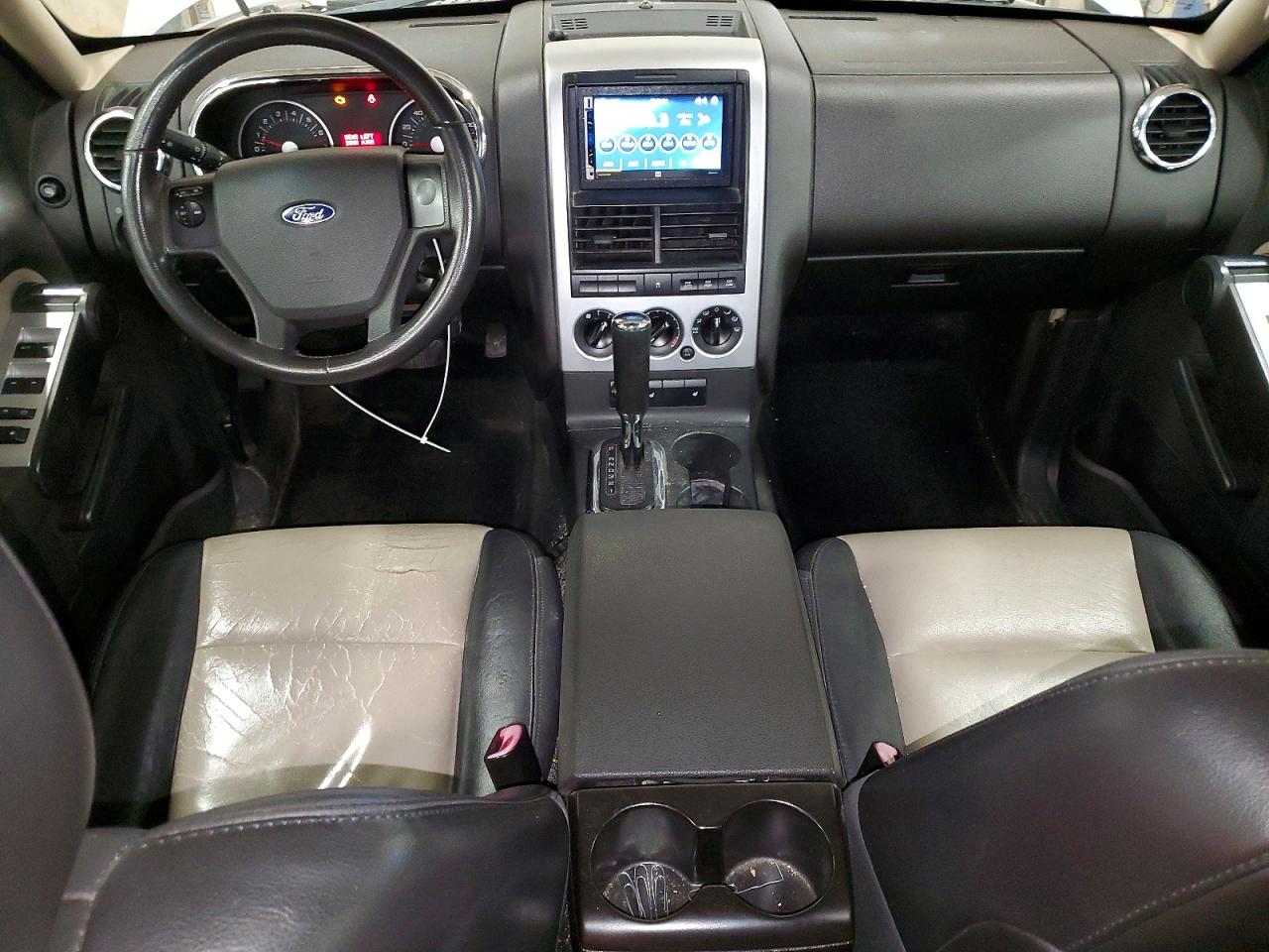 2007 Ford Explorer Xlt Silver vin: 1FMEU73837UB23634