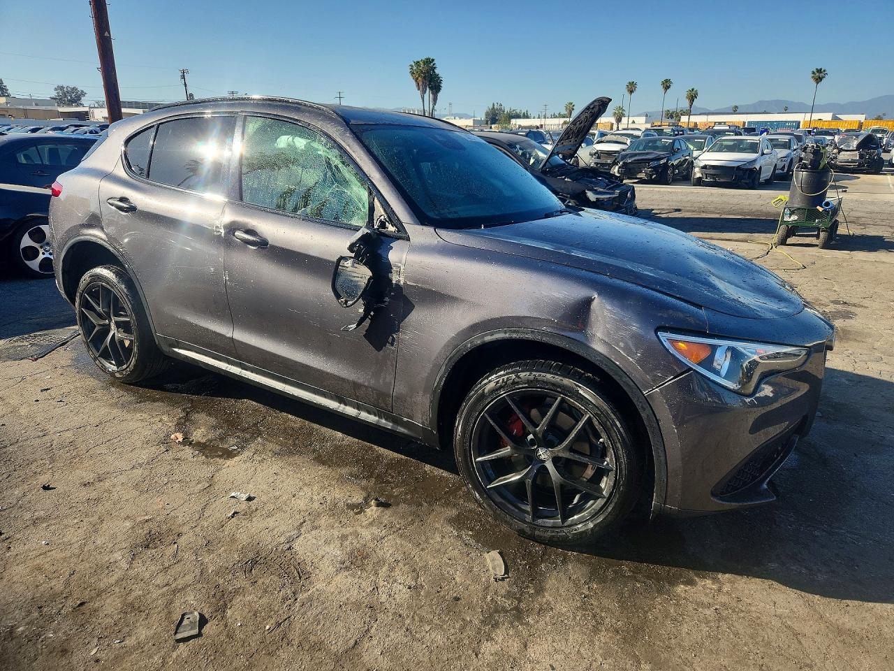 2020 Alfa Romeo Stelvio Gray vin: ZASPAJAN2L7C74055