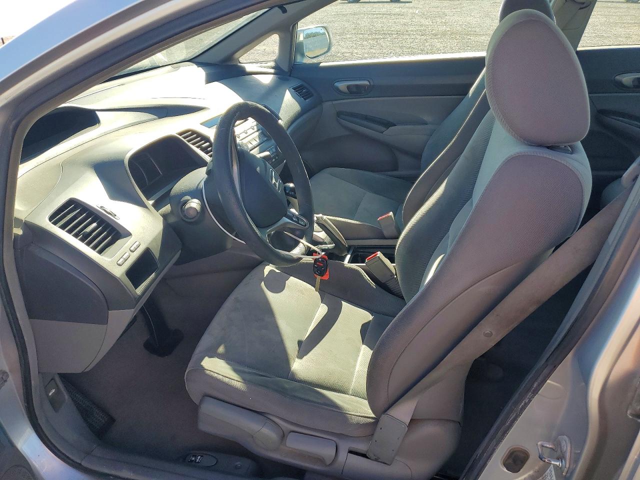 2011 Honda Civic Lx Silver vin: 19XFA1F55BE041654