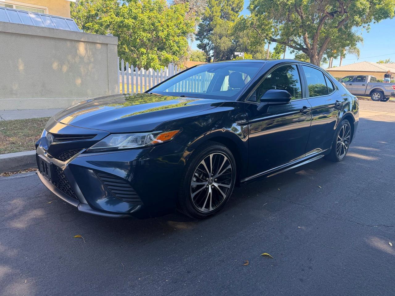 2020 Toyota Camry Hybrid Se Blue vin: 4T1G31AK3LU016262