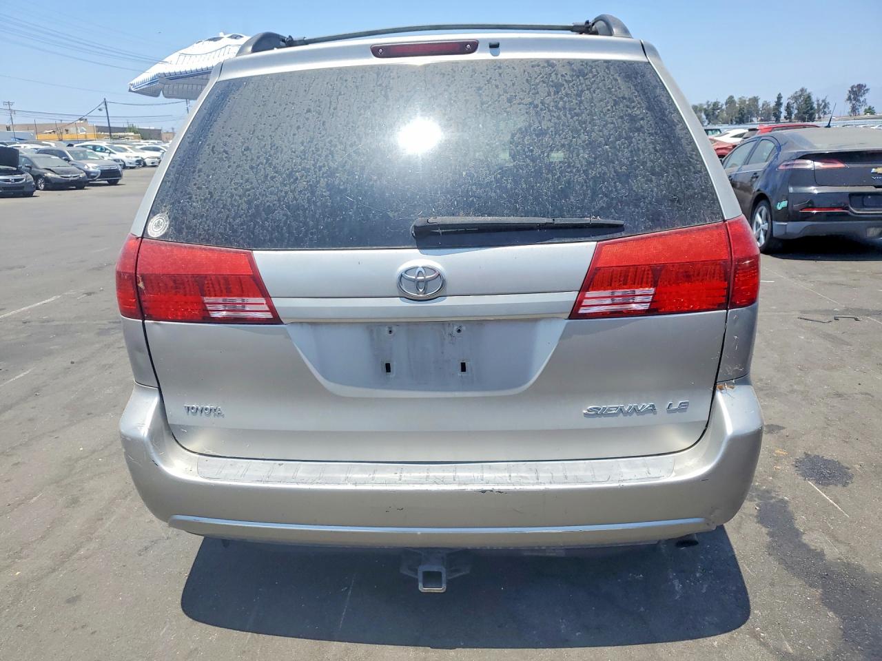 2005 Toyota Sienna Le 8 Passenger Silver vin: 5TDZA23C35S243523