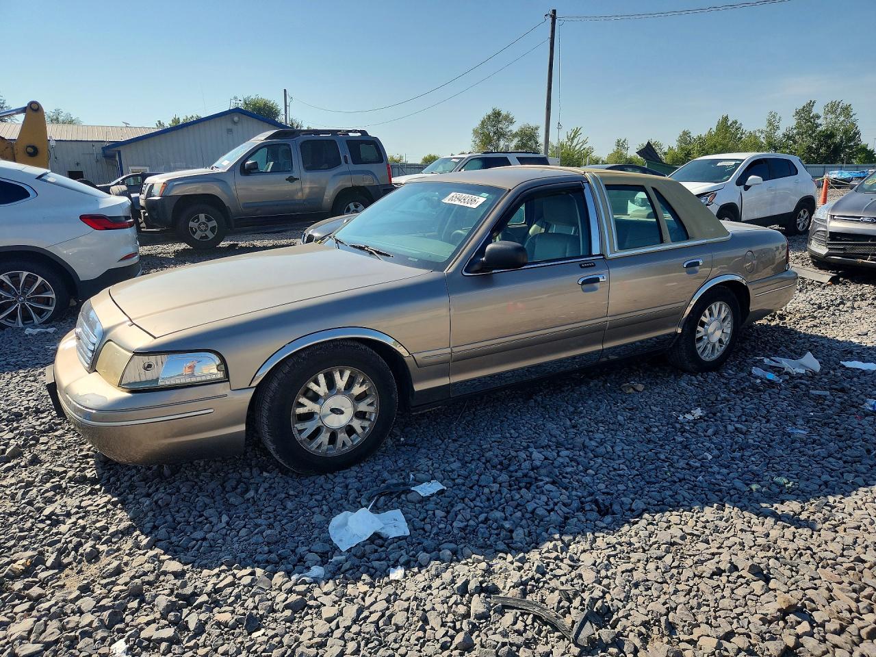2004 Ford Crown Victoria Lx Beige vin: 2FAFP74W74X124373