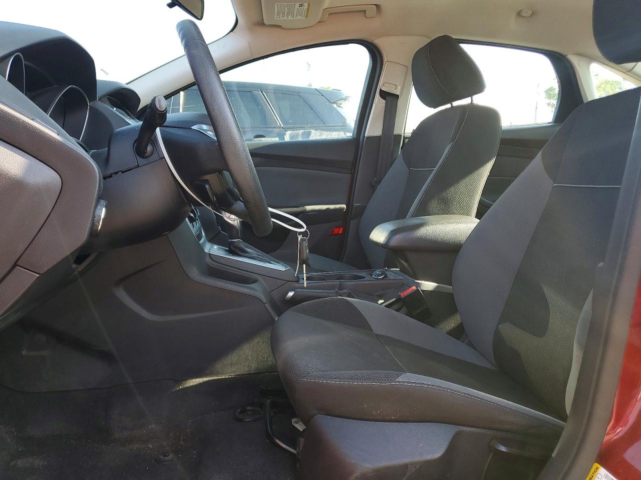 2014 Ford Focus Se Red vin: 1FADP3F21EL136382