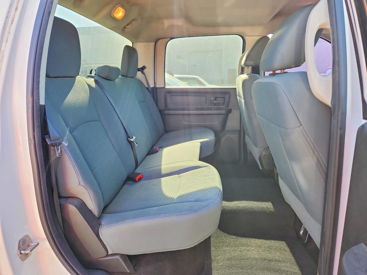 2014 Ram 1500 St Белый vin: 3C6RR6KT6EG262770