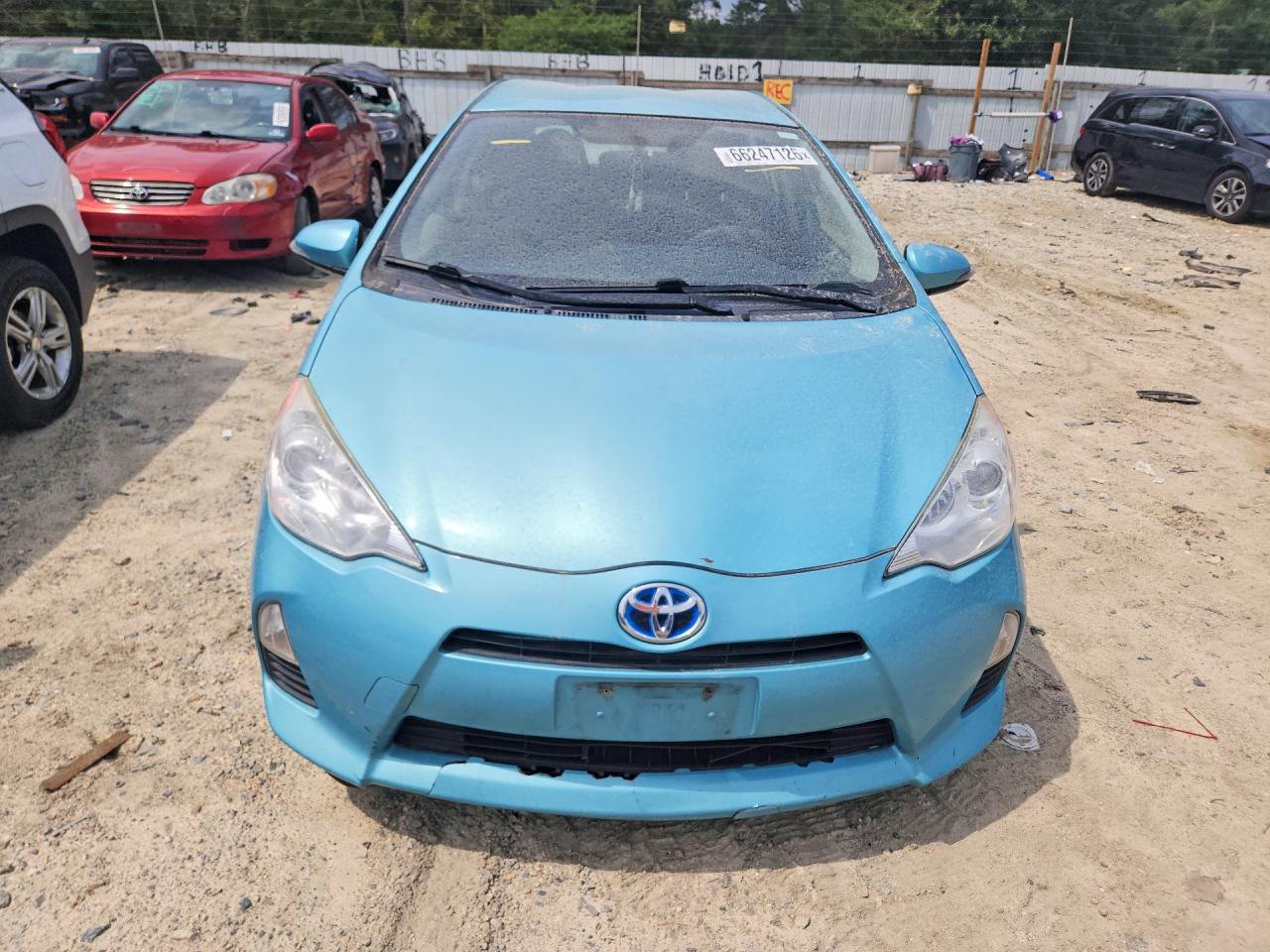 2014 Toyota Prius C Two Turquoise vin: JTDKDTB38E1067128