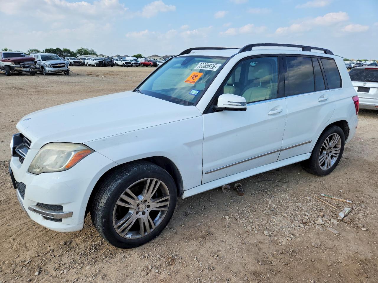2014 Mercedes-benz Glk 350 White vin: WDCGG5HB0EG333322