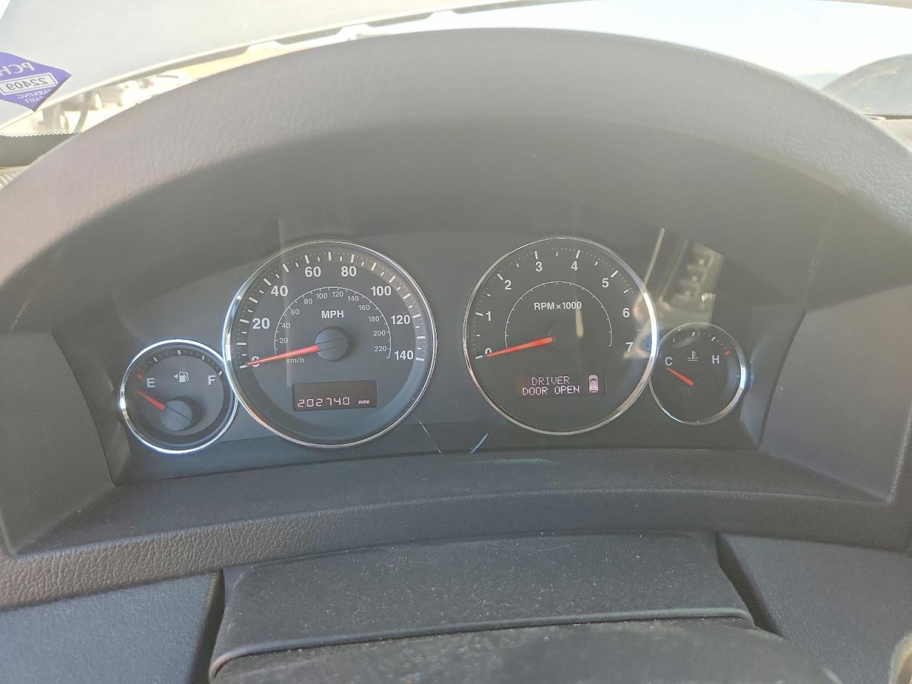 2009 Jeep Grand Cherokee Laredo Silver vin: 1J8GR48K89C549550