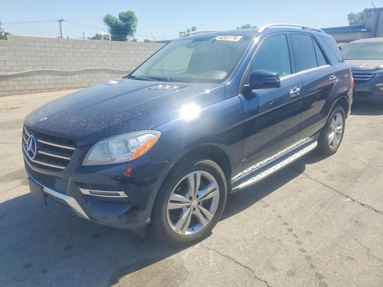 2015 Mercedes-benz Ml 350 Blue vin: 4JGDA5JB9FA584182