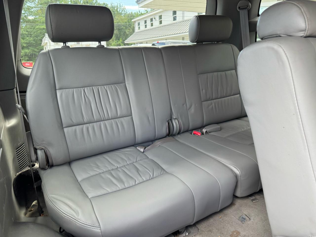 2005 Toyota Land Cruiser White vin: JTEHT05J152076068