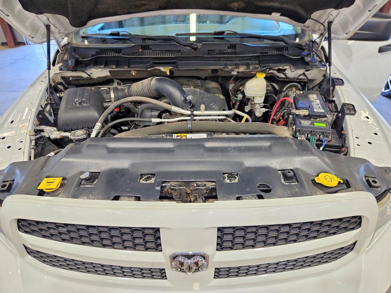 2014 Ram 1500 St White vin: 1C6RR7FT2ES355102