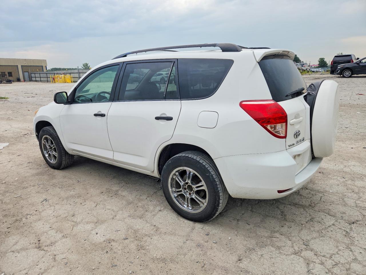2007 Toyota Rav4 Base White vin: JTMZD33V175064792