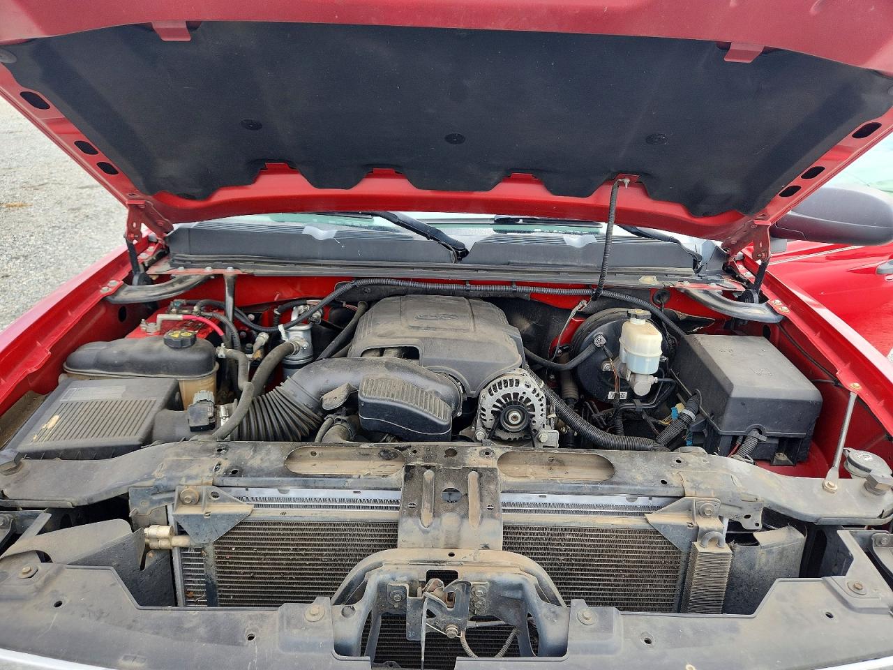 2011 Chevrolet Silverado C1500 Lt Red vin: 3GCPCSE01BG136159