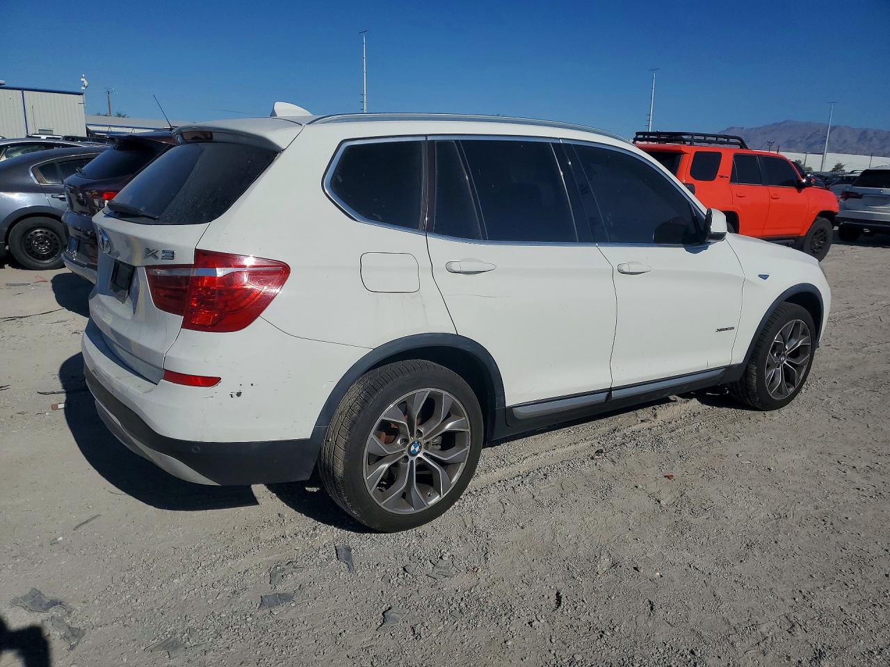 2015 Bmw X3 Xdrive28i White vin: 5UXWX9C57F0D57316