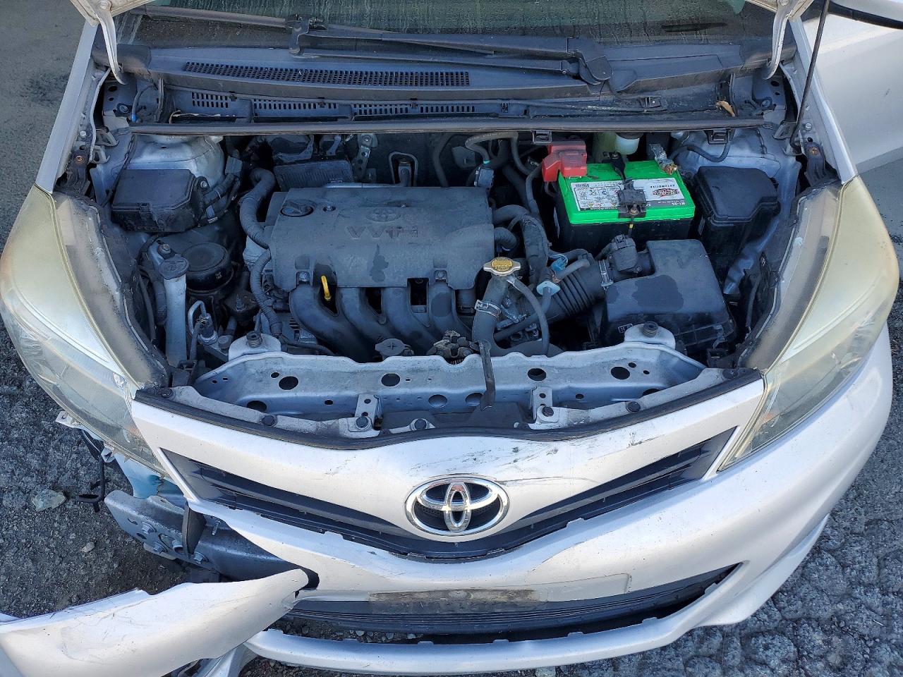 2014 Toyota Yaris 5-door L Fleet Gray vin: VNKKTUD31EA007012