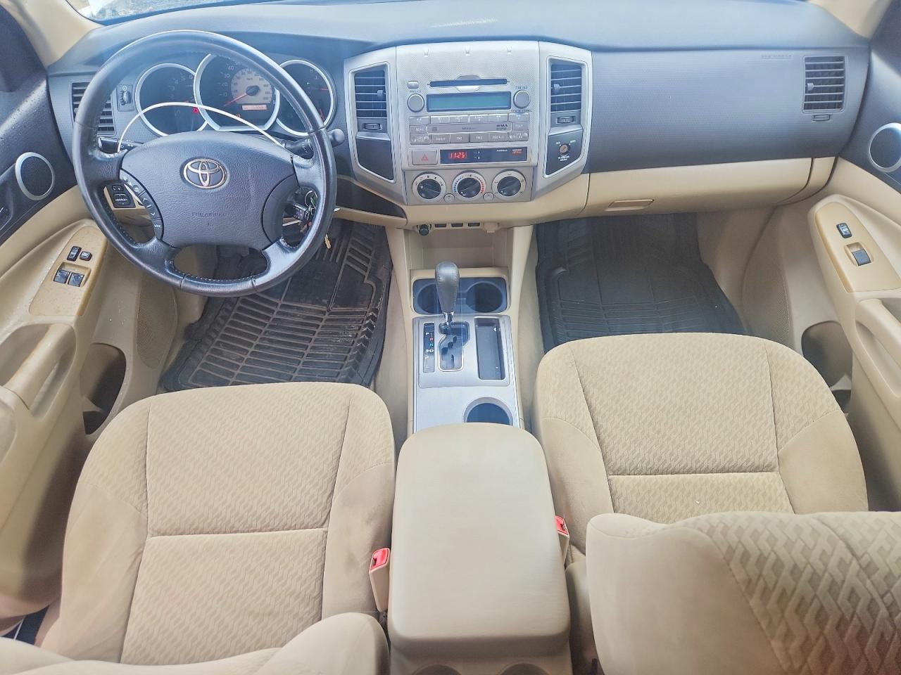 2010 Toyota Tacoma Base White vin: 5TETX4CN3AZ699911