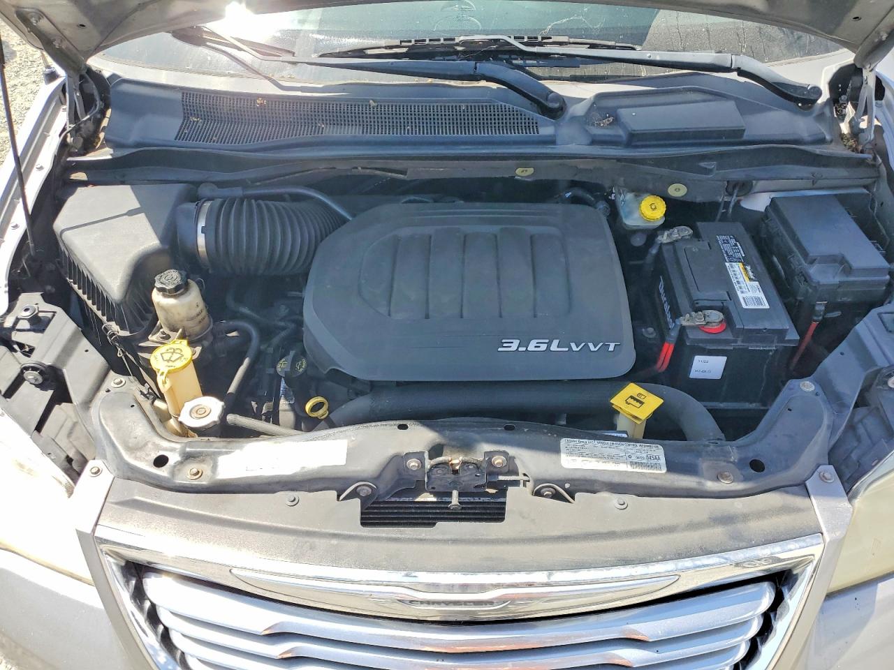 2013 Chrysler Town & Country Touring Silver vin: 2C4RC1BG5DR554855