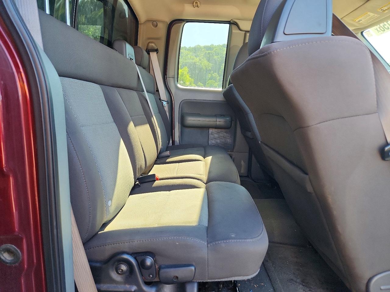 2006 Ford F150 Burgundy vin: 1FTPX14506FA84509