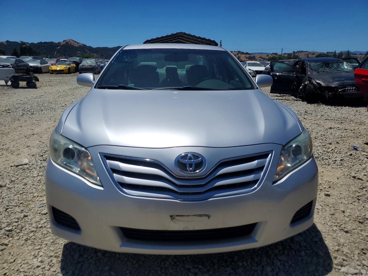 2010 Toyota Camry Le Серый vin: 4T1BF3EK5AU041930