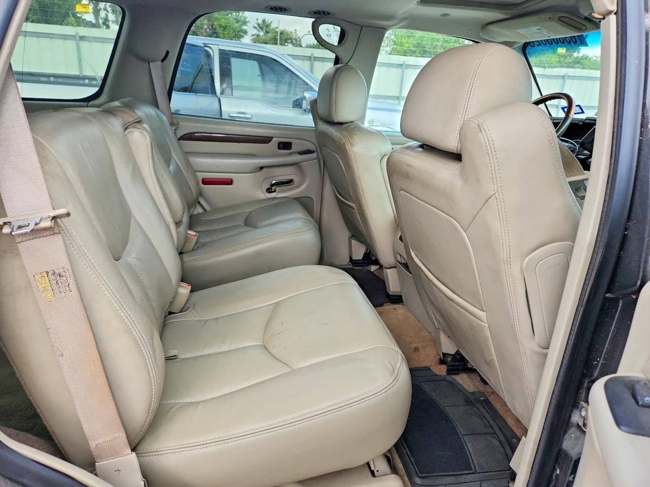 2004 Cadillac Escalade Luxury Черный vin: 1GYEK63N14R293798