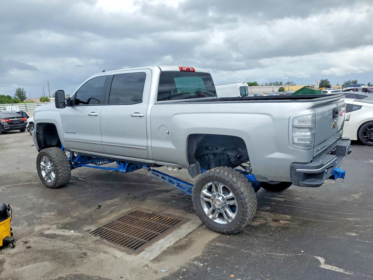 2015 Chevrolet Silverado K2500 Heavy Duty Ltz White vin: 1GC1KWE83FF172786