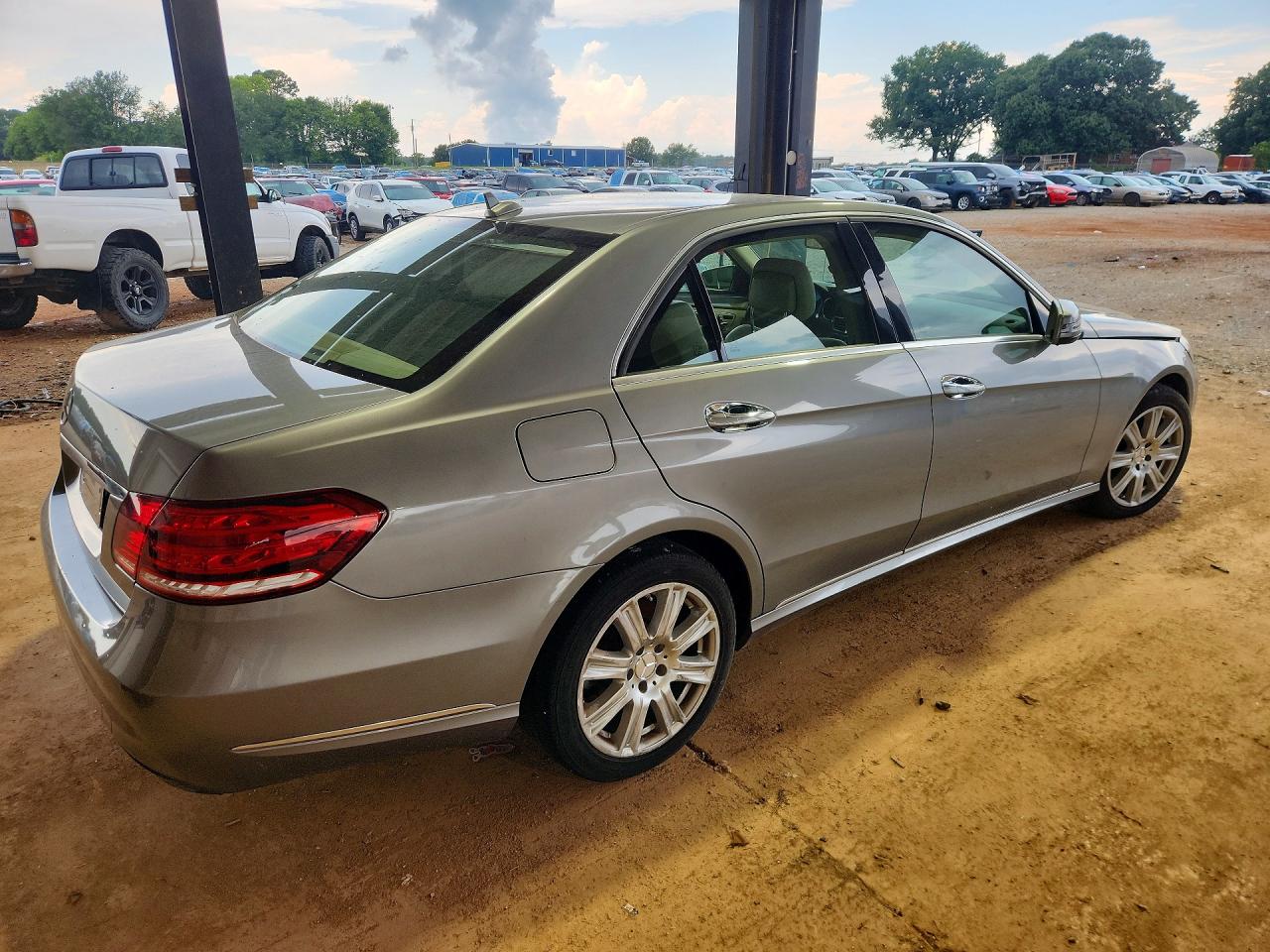 2014 Mercedes-benz E 350 Silver vin: WDDHF5KB1EA860817
