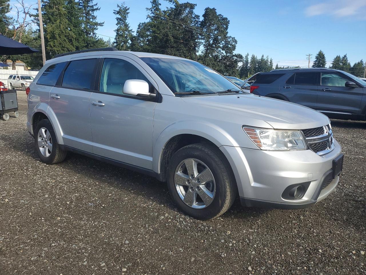 2012 Dodge Journey Sxt Silver vin: 3C4PDCBG2CT262043