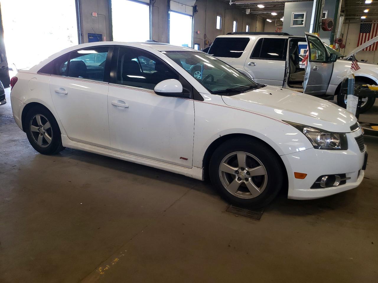 2014 Chevrolet Cruze Lt White vin: 1G1PC5SB8E7452688