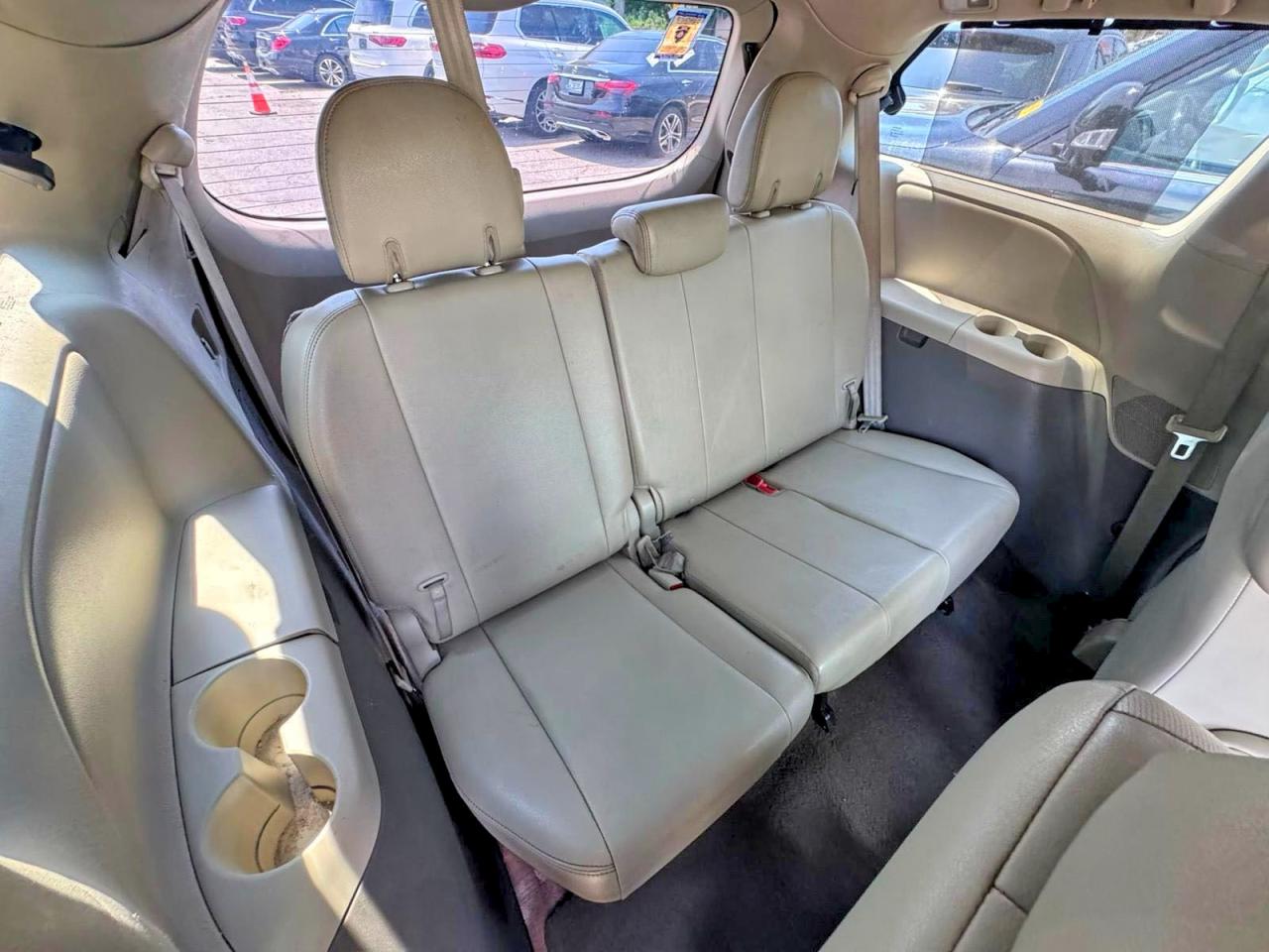 2014 Toyota Sienna Xle 8-passenger Blue vin: 5TDYK3DC0ES443899