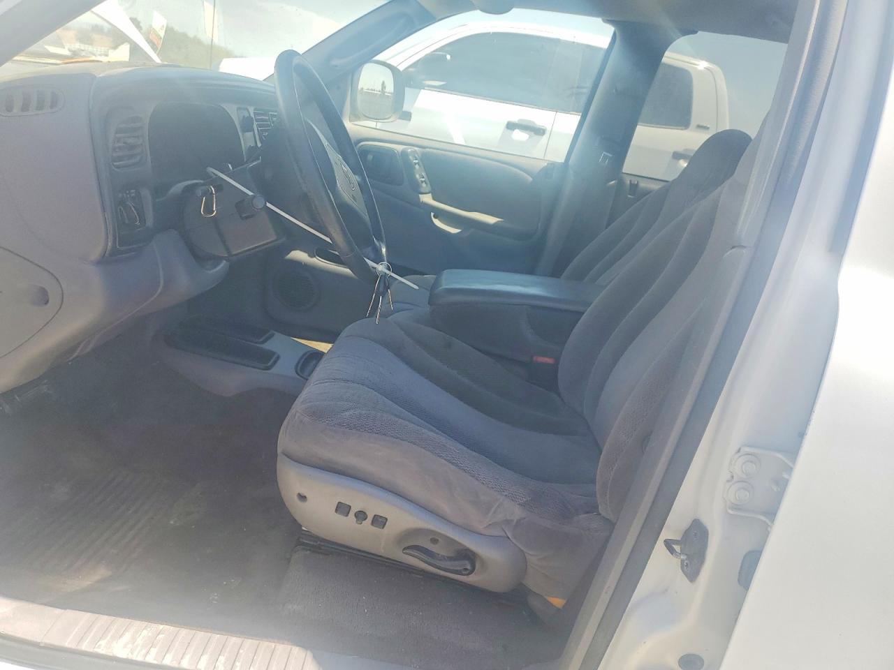2000 Dodge Dakota Quad Белый vin: 1B7GL2AZ4YS672495