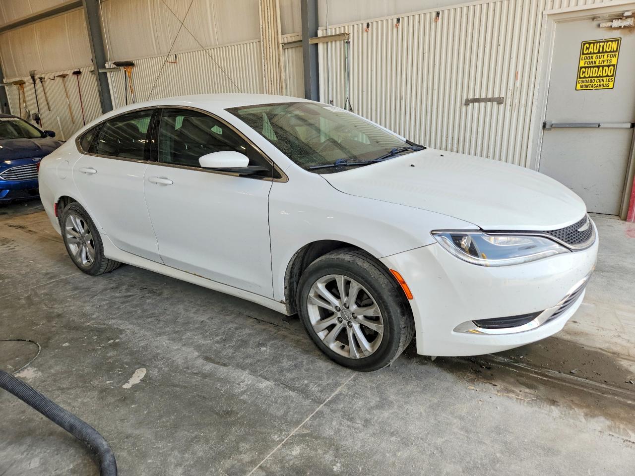 2015 Chrysler 200 Limited White vin: 1C3CCCAB2FN735861