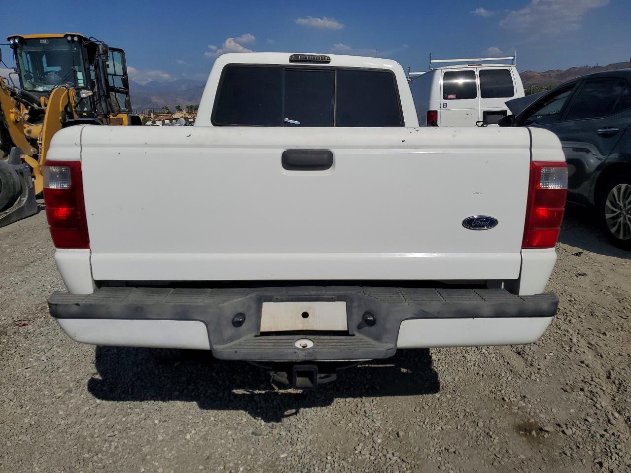2002 Ford Ranger Super Cab White vin: 1FTYR14U12PA23678
